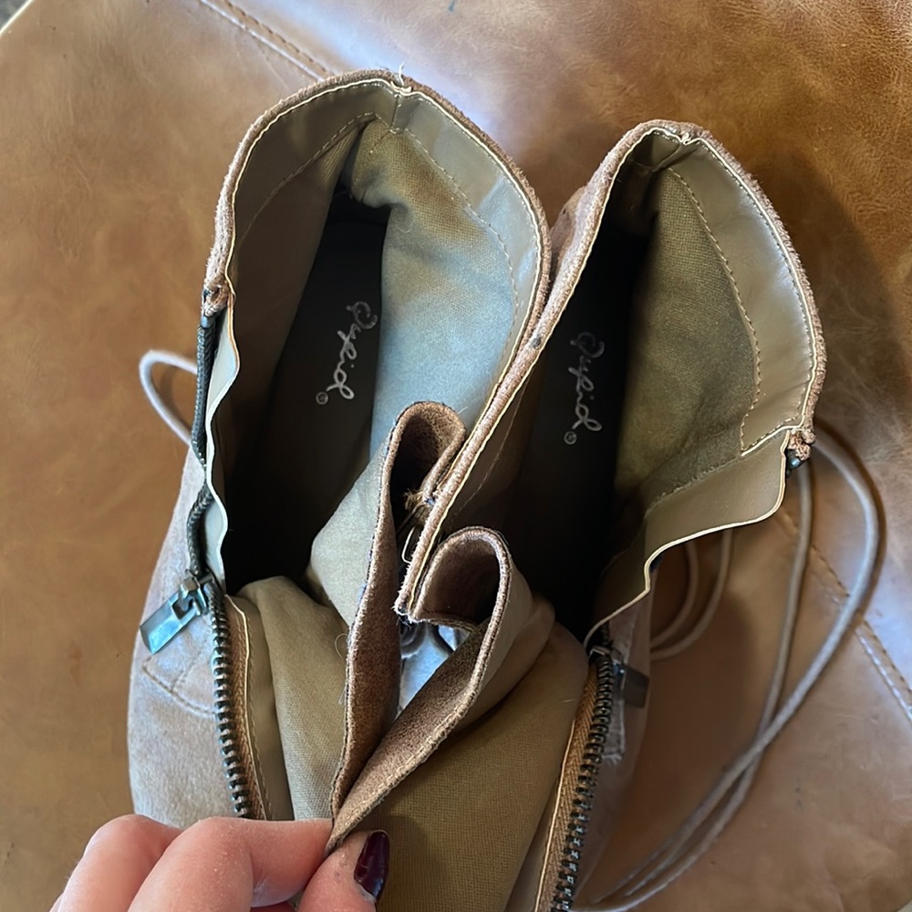 Lace up booties - Picture 4 of 7